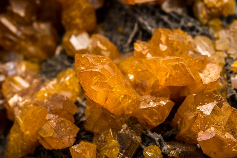 ORPIMENT